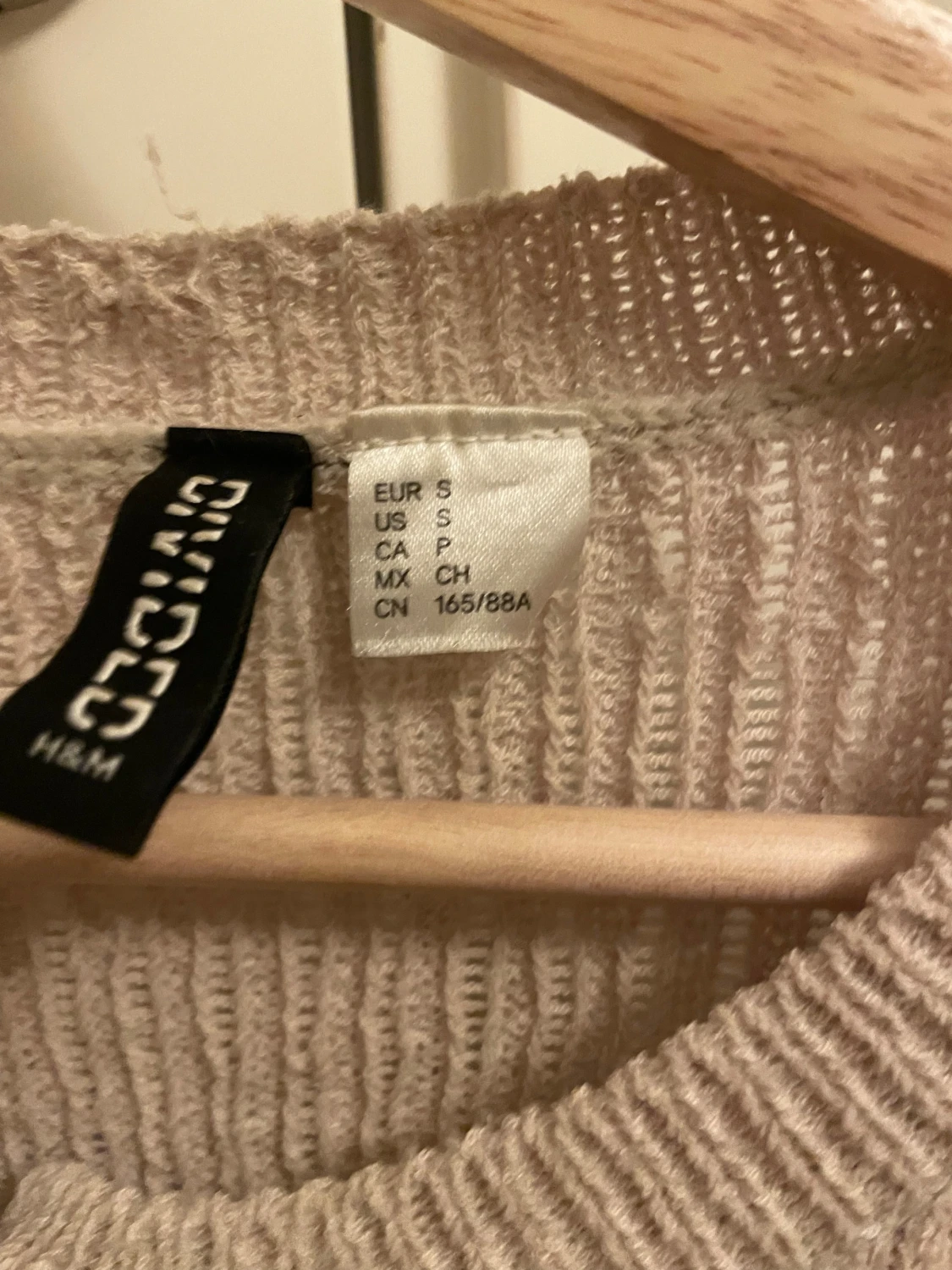 Beige stickad kofta från H&M - 1
