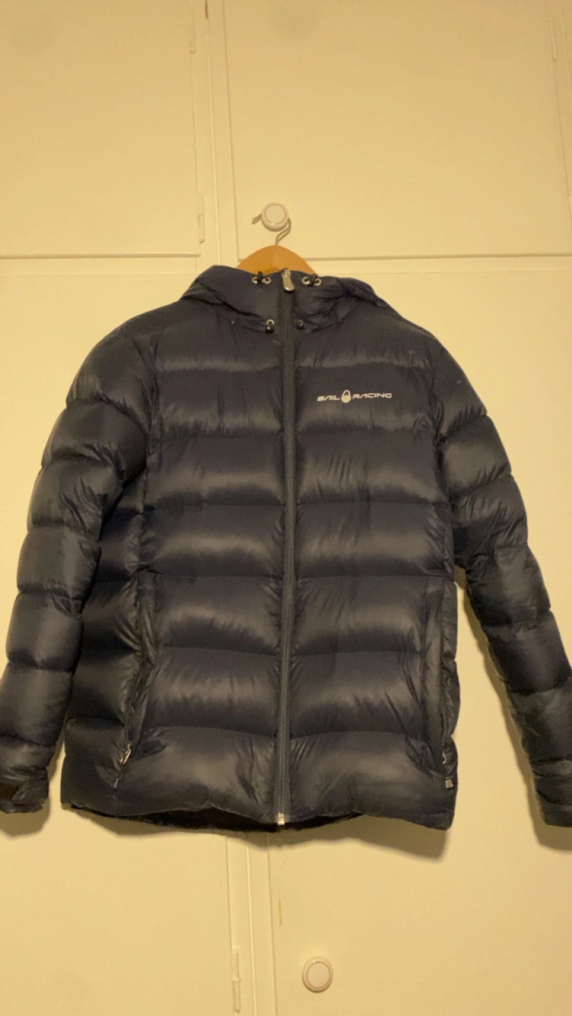 Mörkblå dunjacka från Sail Racing - 1