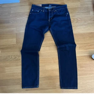 Dondup selvedge denim - Riktigt feta selvedge jeans från dondup, helt nytt skick, aldrig använt då dom inte passar mig. Skriv om du har fler frågor! Pris är diskuterbart 