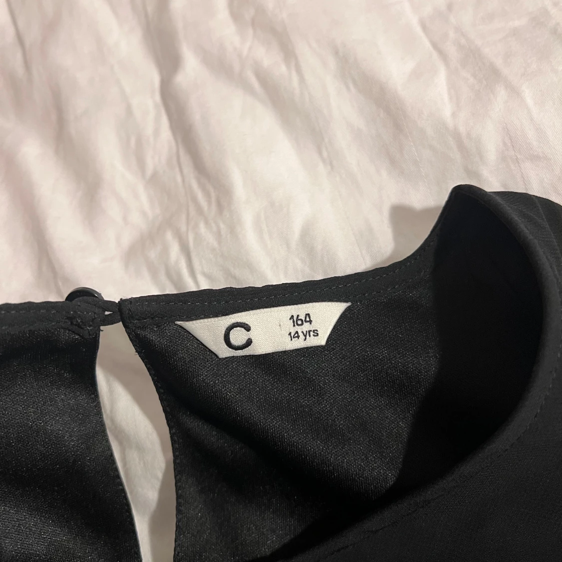 Svart ärmlös klänning från Cubus - 2