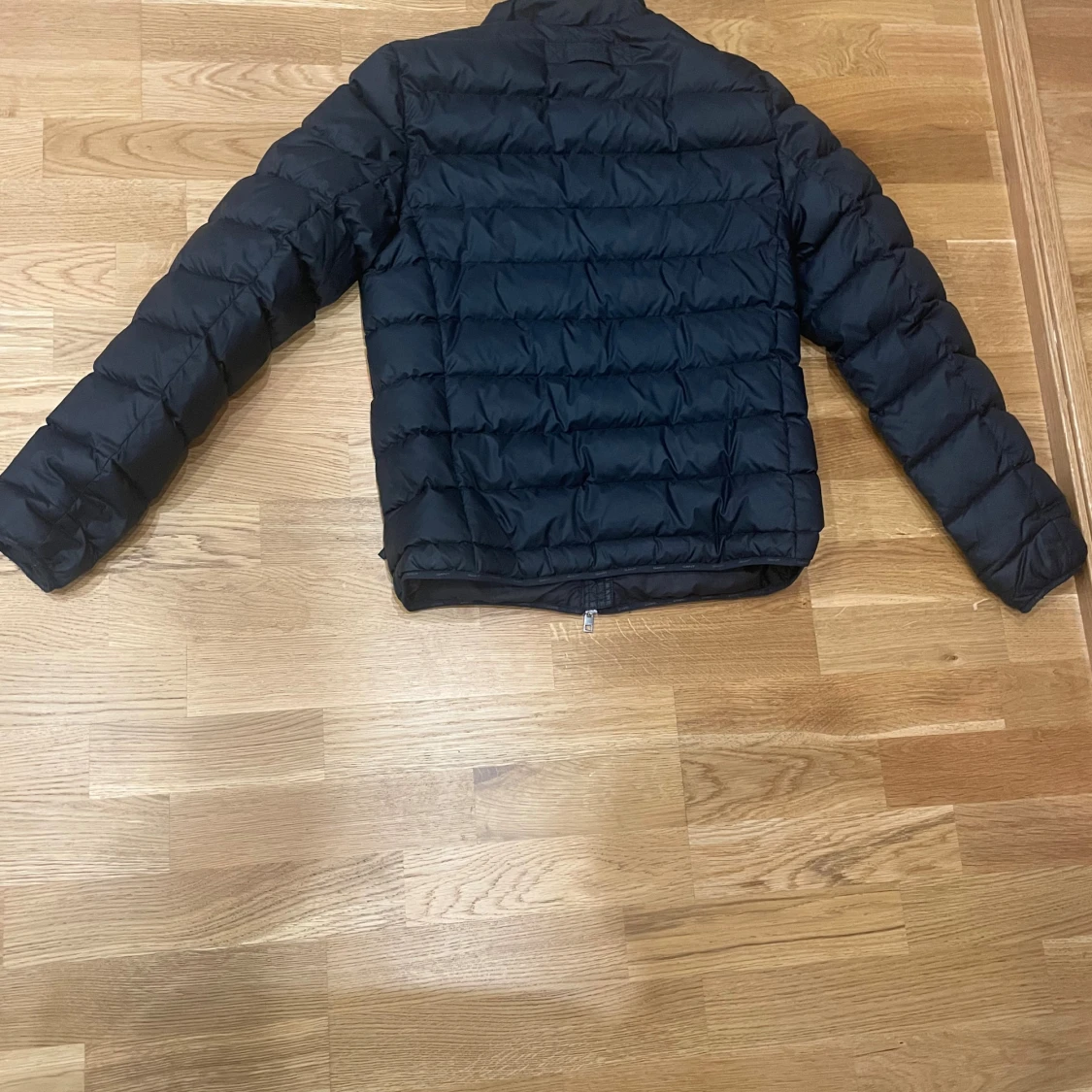 Svart pufferjacka från GANT XS - 1