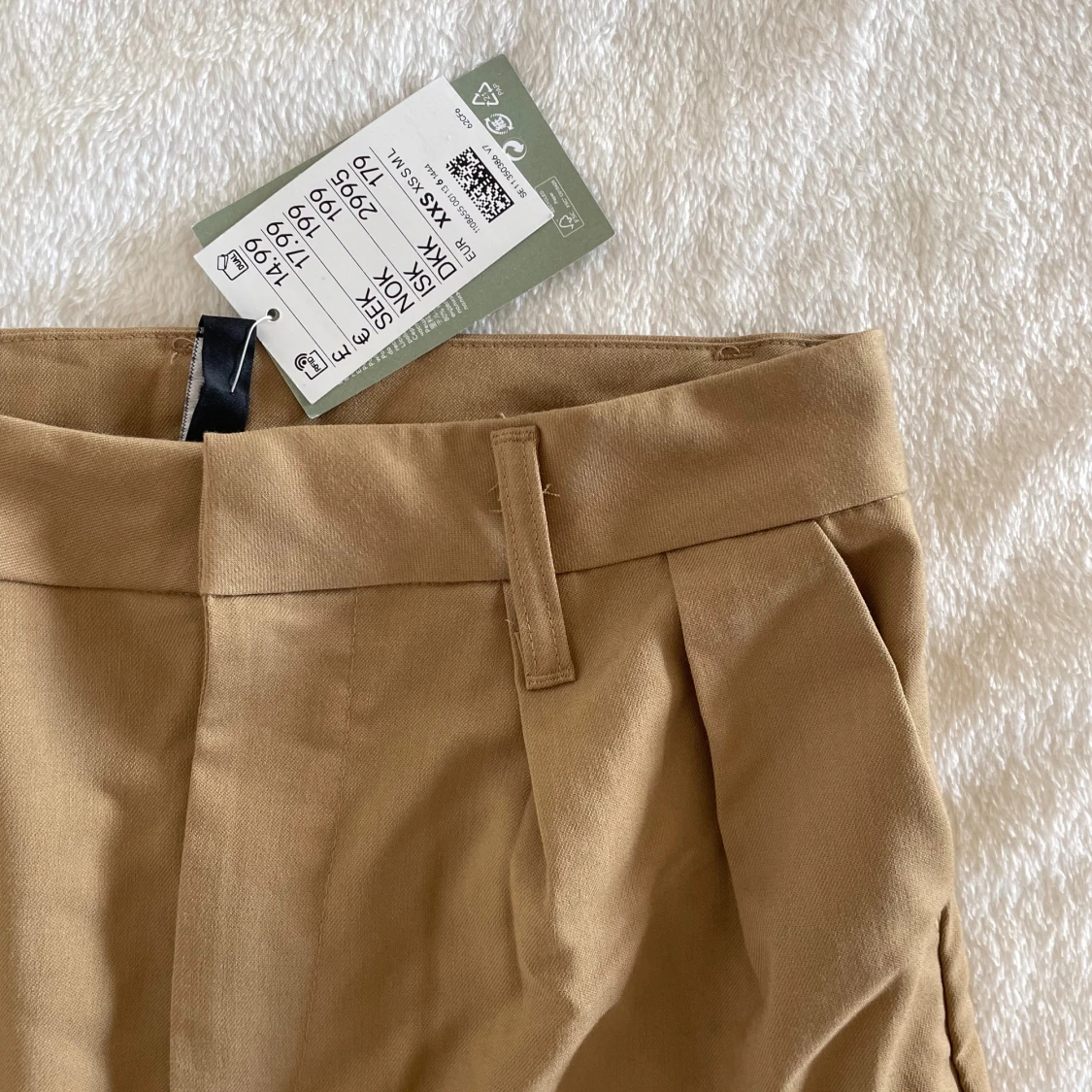 Beige kortkjol från H&M Divided XXS - 3
