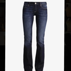 Mavi jeans - Super snygga Mavi jeans i nytt skick. Endast använt 2 gånger🥰☺️