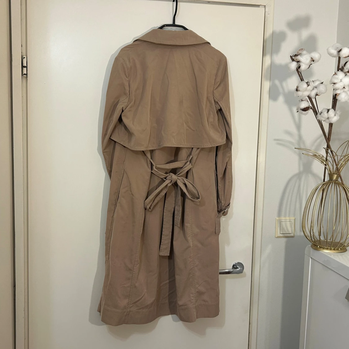 Beige trenchcoat från Mango Suit XS - 2