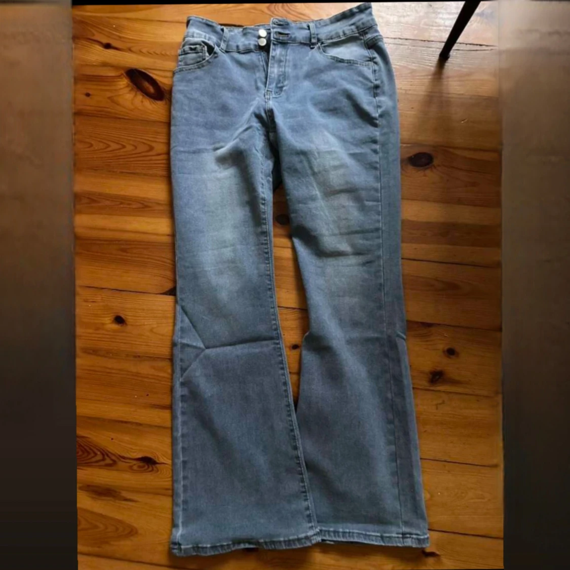 Stretchiga Midwaist bootcut jeans ljusblå - 2