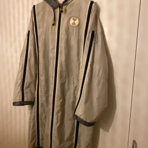 Final Home Survival Parka/Jacket - Final Home Survival Parka (sent 90tal). Svåra att få tag i, storlek M-L ingen lapp.  Köpt på Grailed