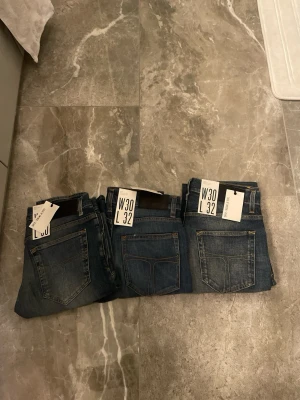 tiger of Sweden jeans Nya 3x - 3 par tiger of Sweden jeans i st w30 och l32/l30