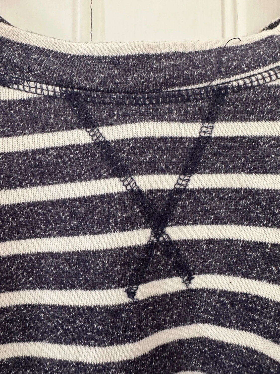 Randig blåvit tröja med dragkedja - 3