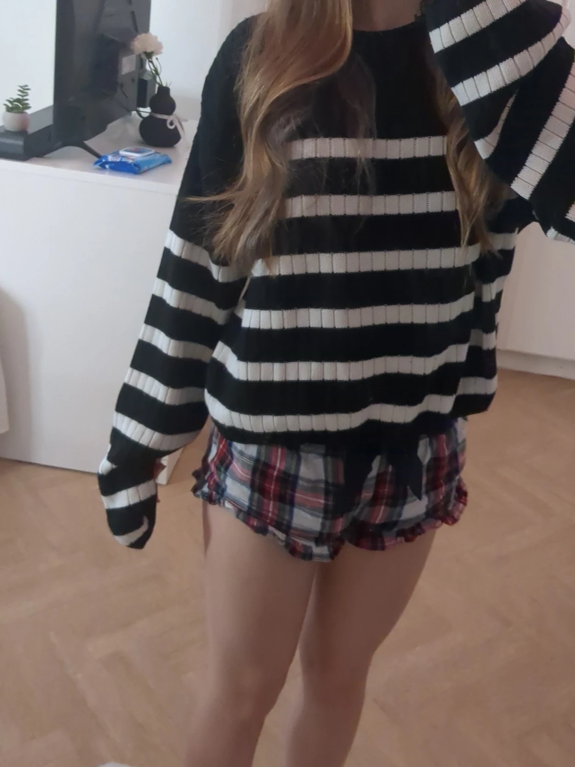 Vit och svart sträckas tröja🤍