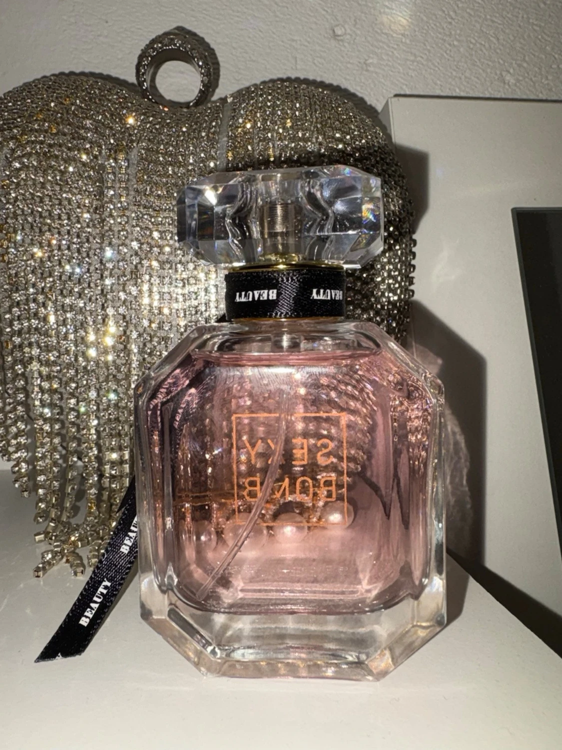 Sexy Bomb parfym med rosa flaska - 2