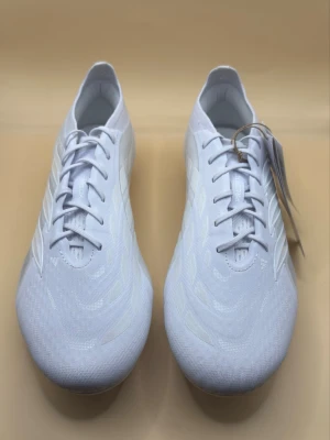 Nike Predator Elite FG - Prototype  - Hel vita prototype skor som skickas till proffsen innan dom ens kommer ut 