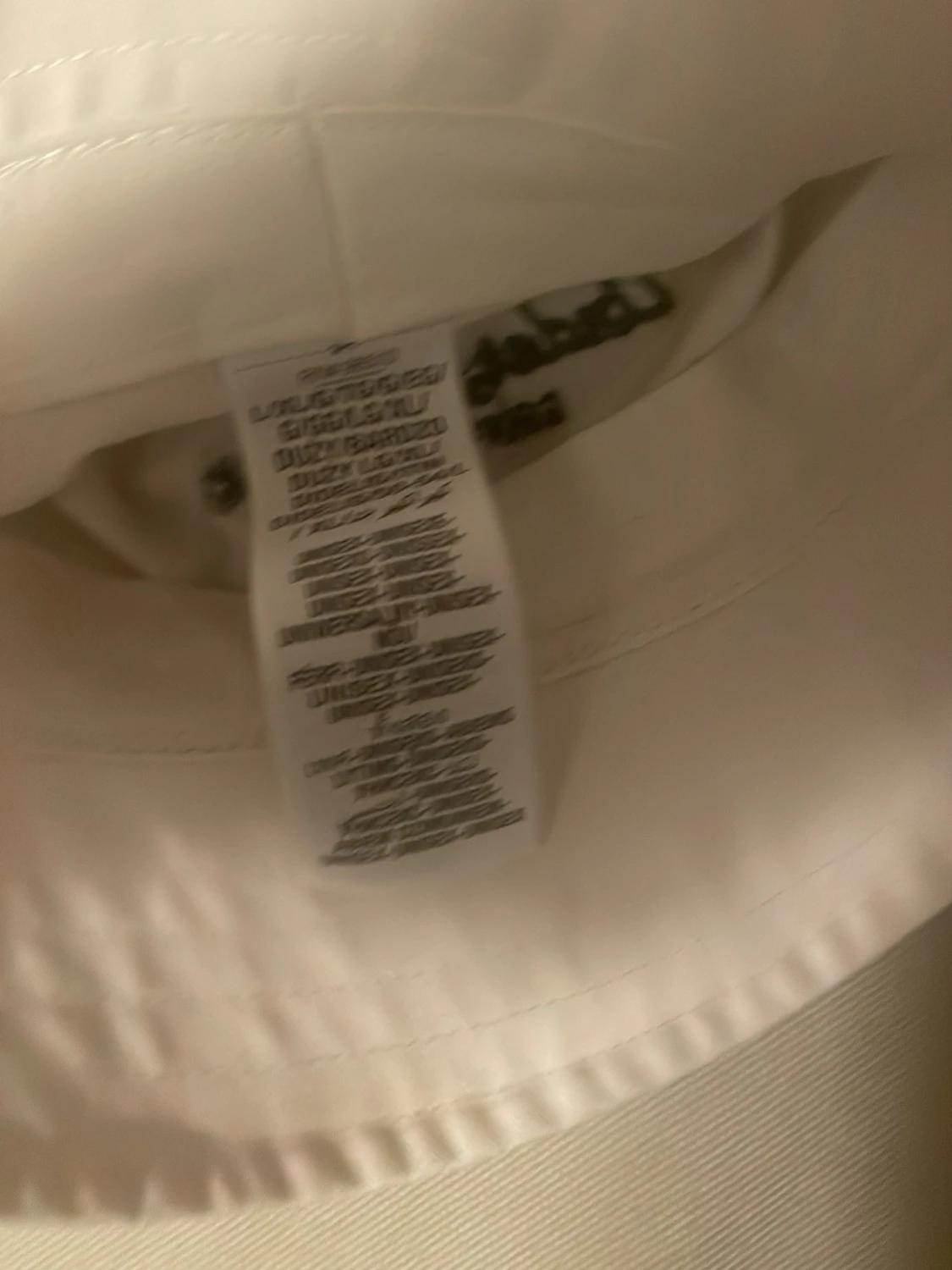 Vit bucket hat från Under Armour - 2
