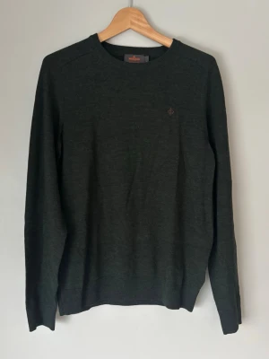 Mörkgrön stickad tröja från Morris - Mörkgrön stickad merinoullströja från Morris | Storlek M | Mycket bra skick! | Ställ gärna frågor 