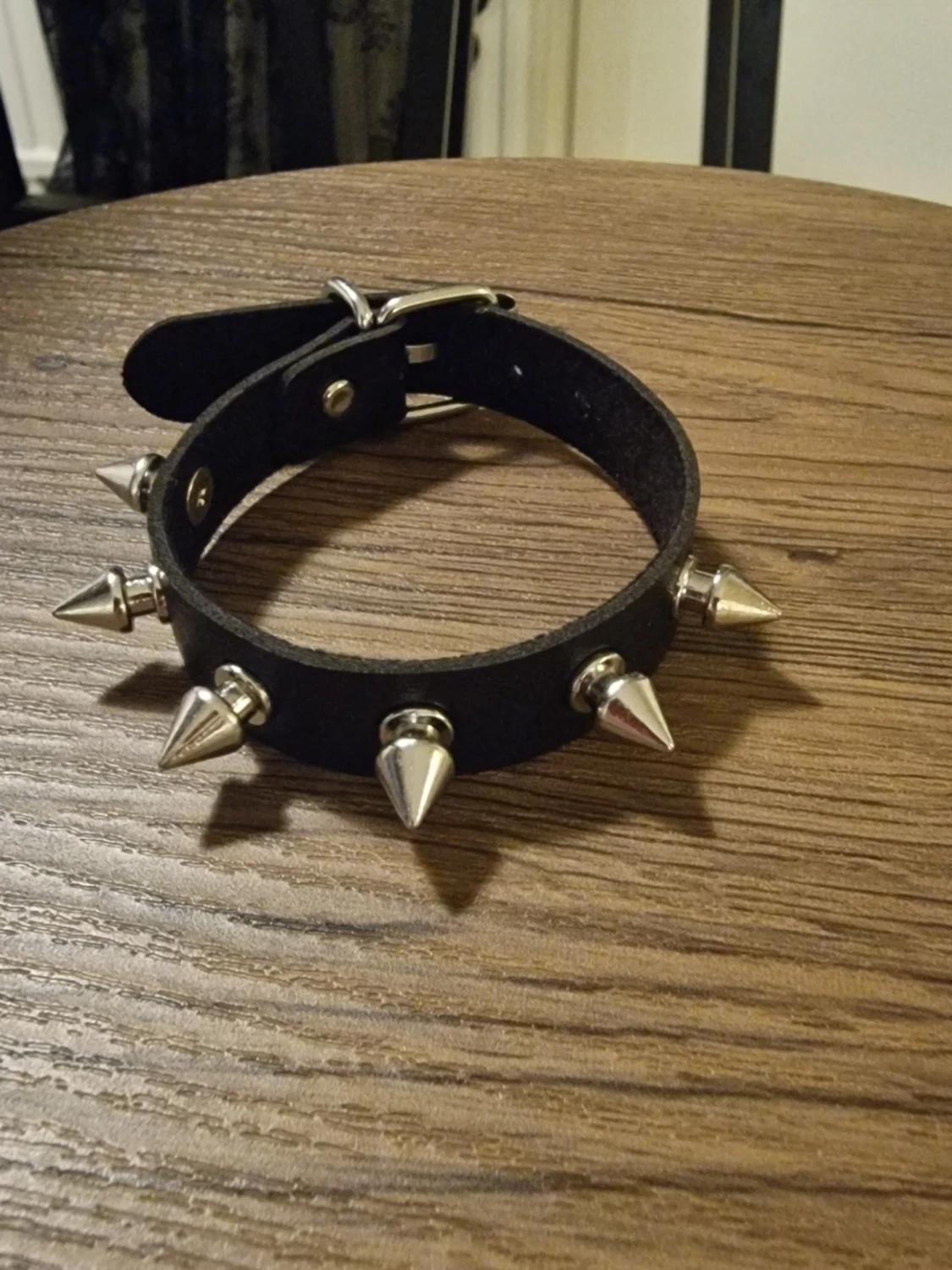 Armband punk med spikar