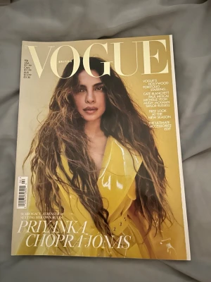Vogue British February 2023 (Priyanka Chopra Jonas) - Säljer för 200, köper du alla tidningar jag har kan du få dem för 2000 eller 3 för 500<3