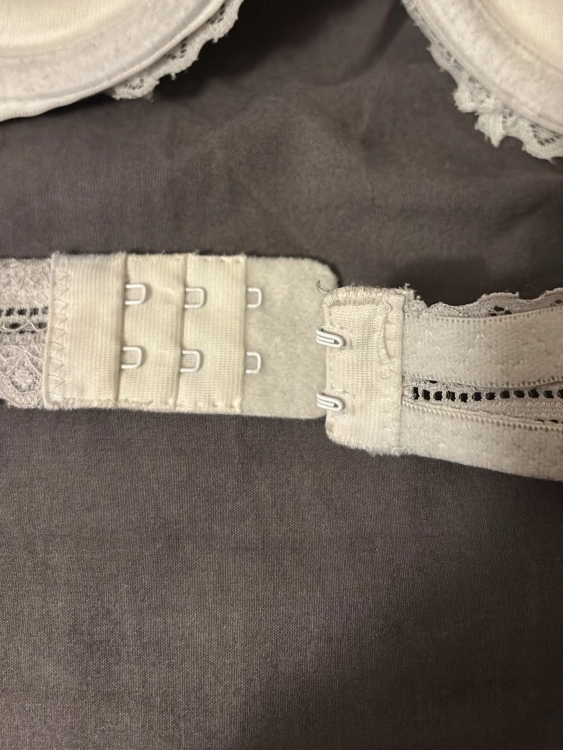 Vit push-up bh med spetsdetaljer - 2