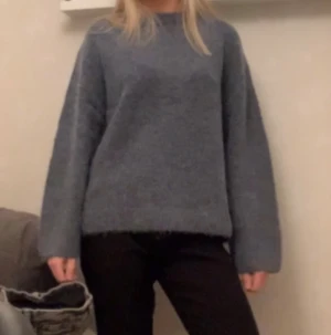 Stickad tröja  - Super fin stickad tröja storlek S från Gina tricot 💗