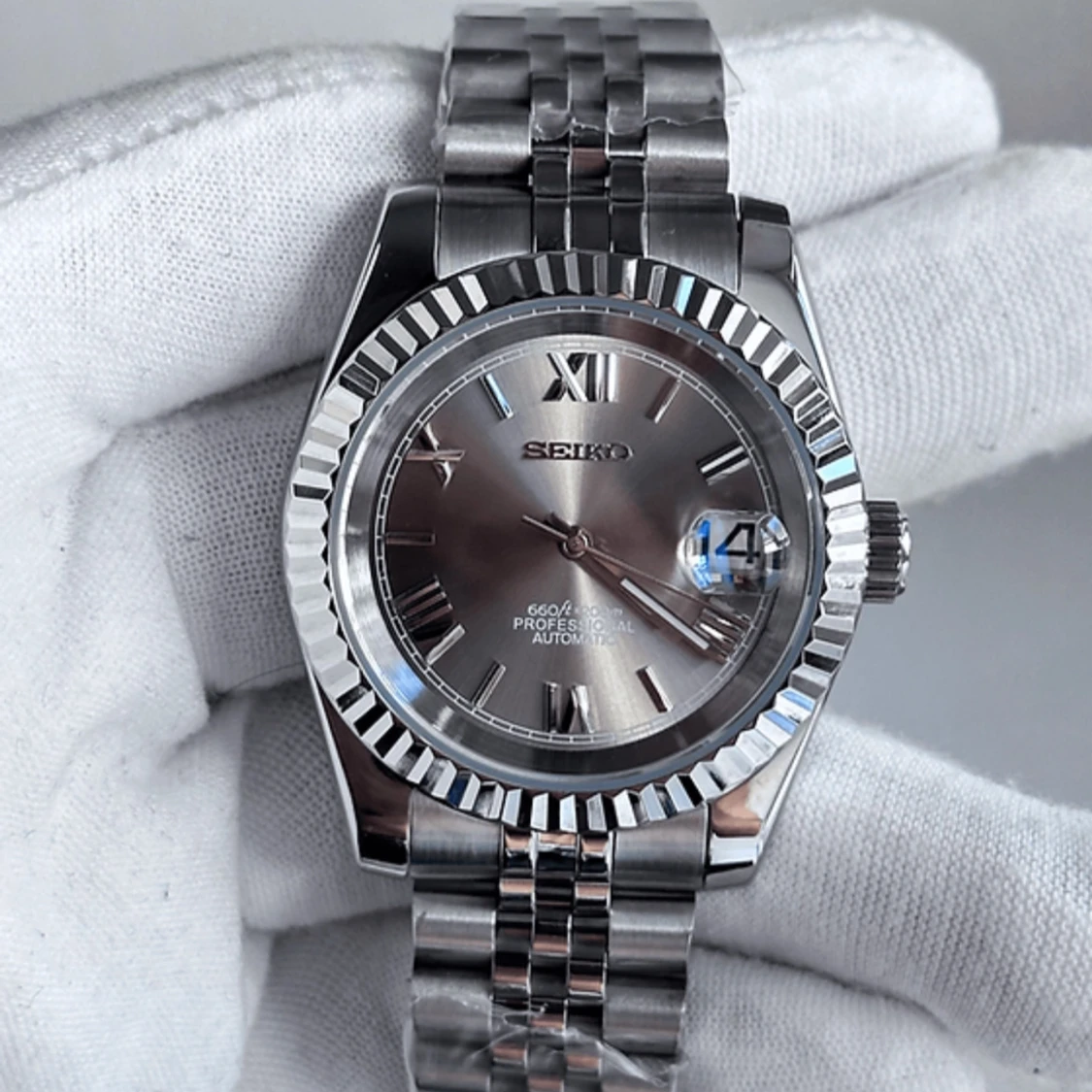 Seikmod automatisk klocka i silver romerska siffror