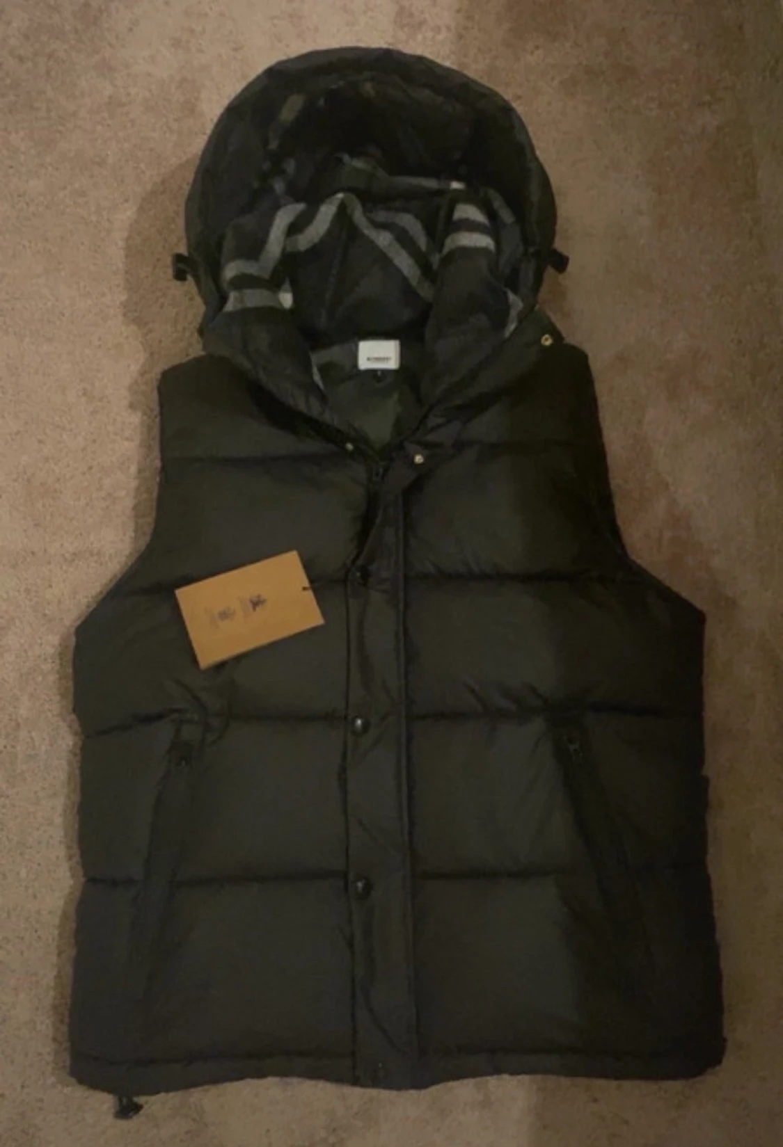 Svart dunjacka från Burberry - 1