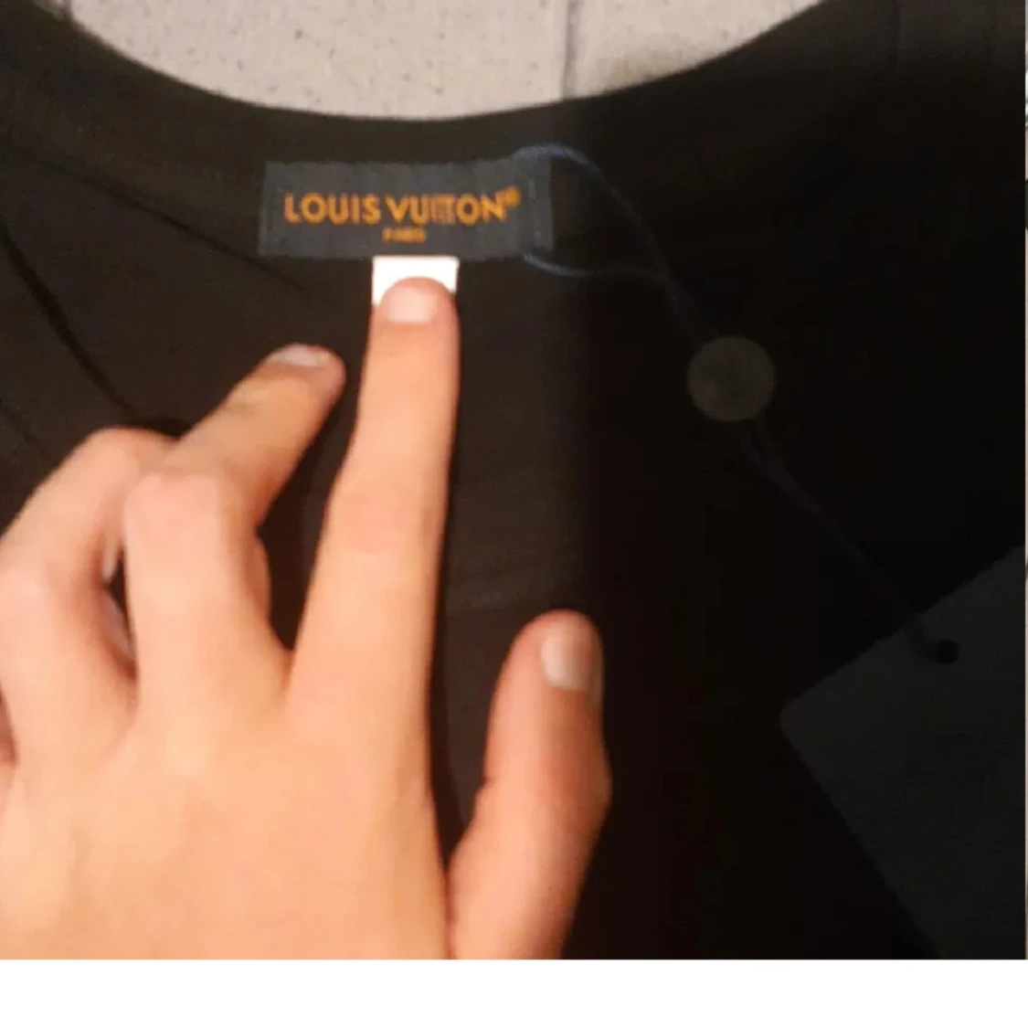 Svart Louis Vuitton t-shirt med tryck - 1