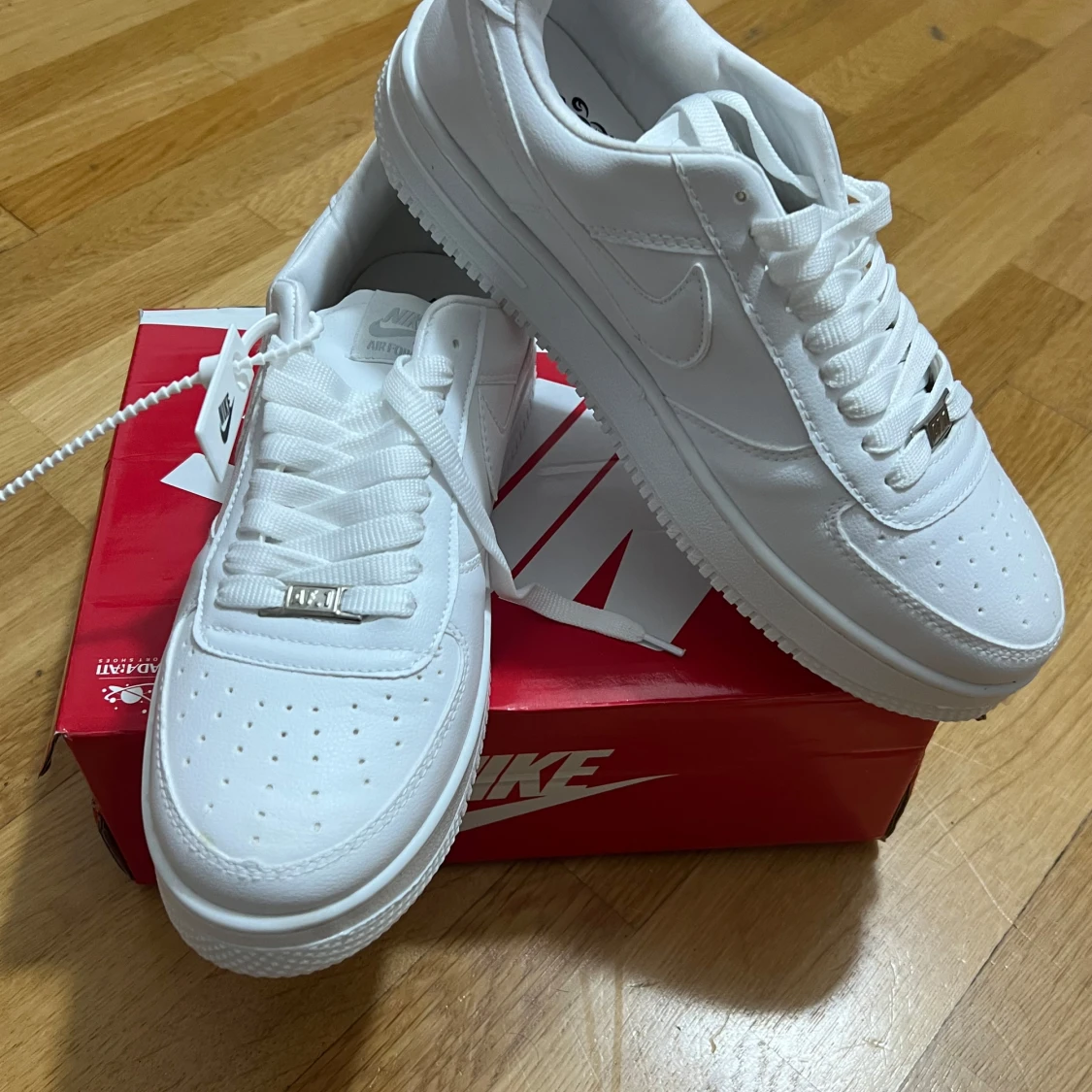 Vita Nike Air Force 1 - 1