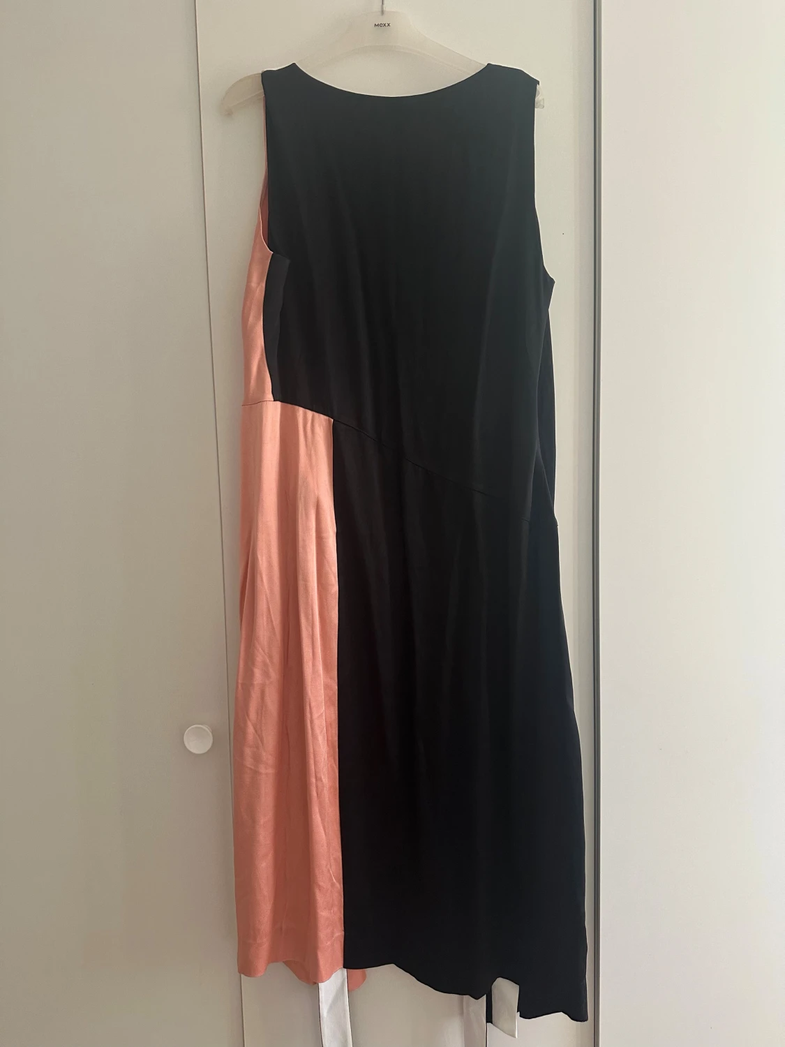 Svart omlottklänning från Diane von Furstenberg - 5