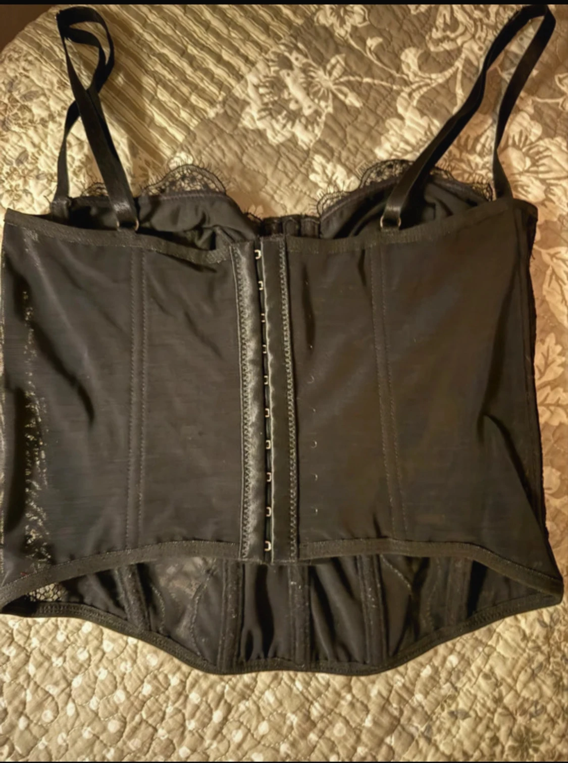 Svart spetskorsett  - 1