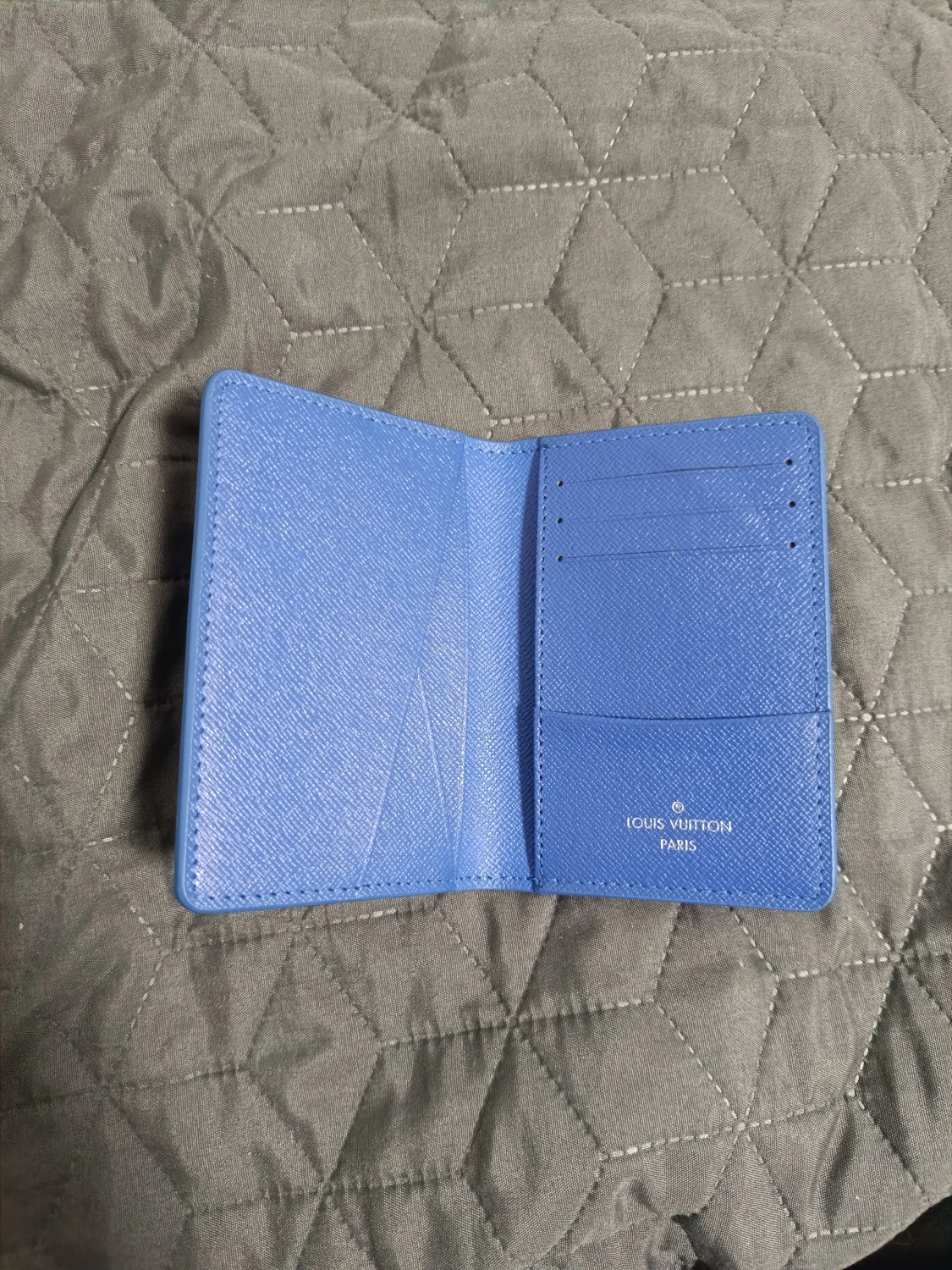 LV Pocket Organizer  - 2