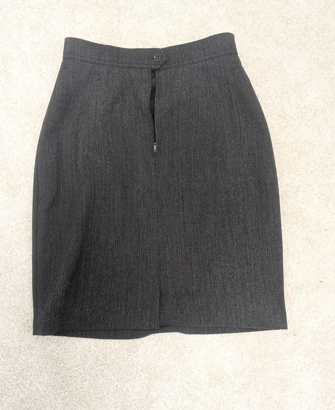 Mörkgrå pennkjol med dragkedjor - 1