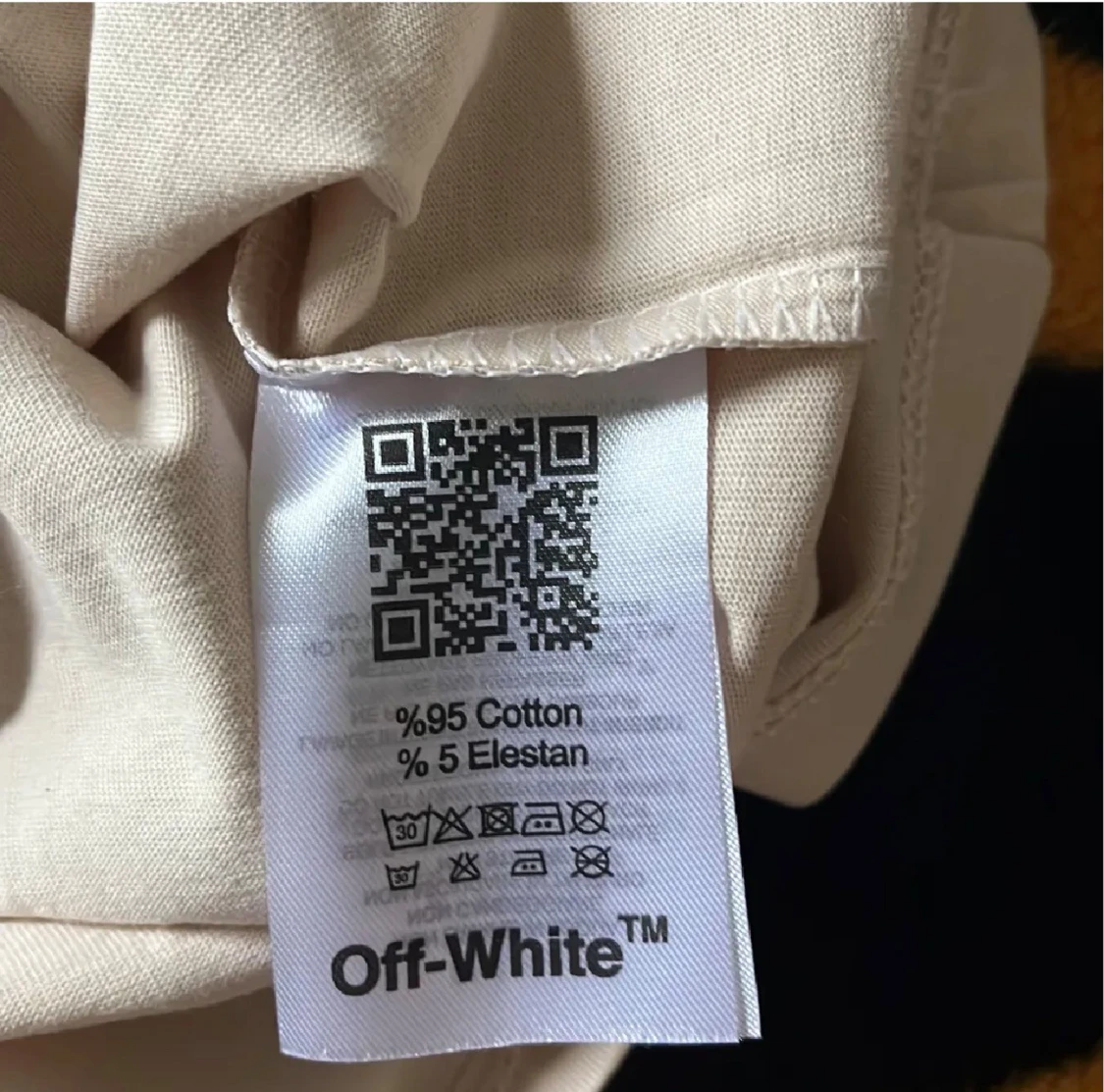 Beige Off-White t-shirt med tryck - 3