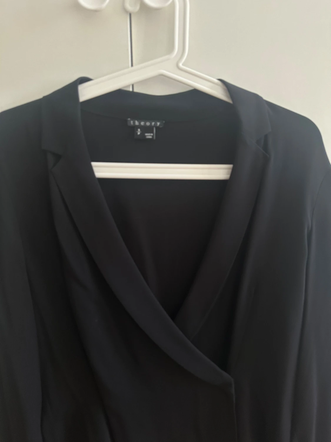 Svart omlott blus från Theory - 1