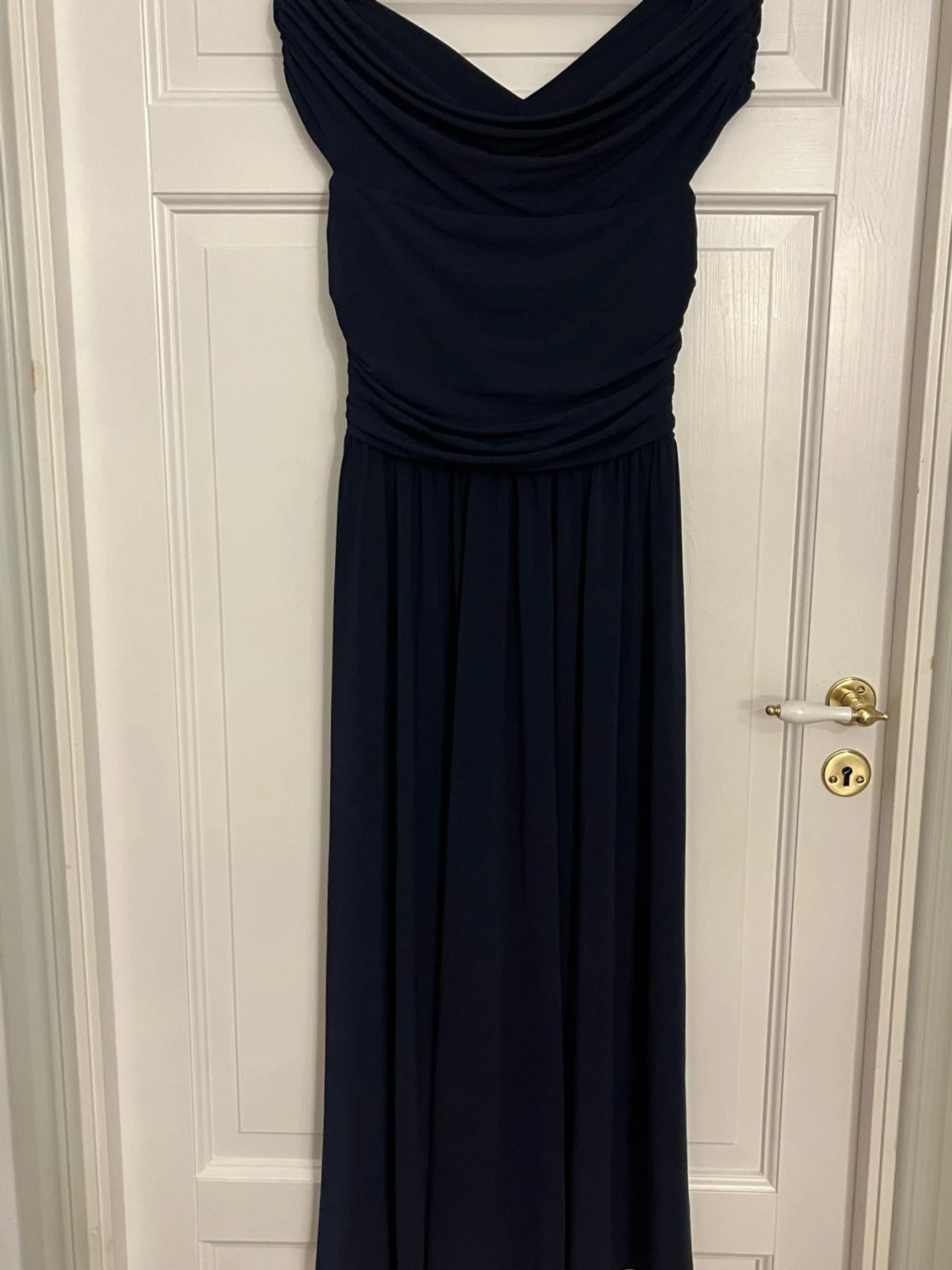 Marinblå långklänning från H&M - 1