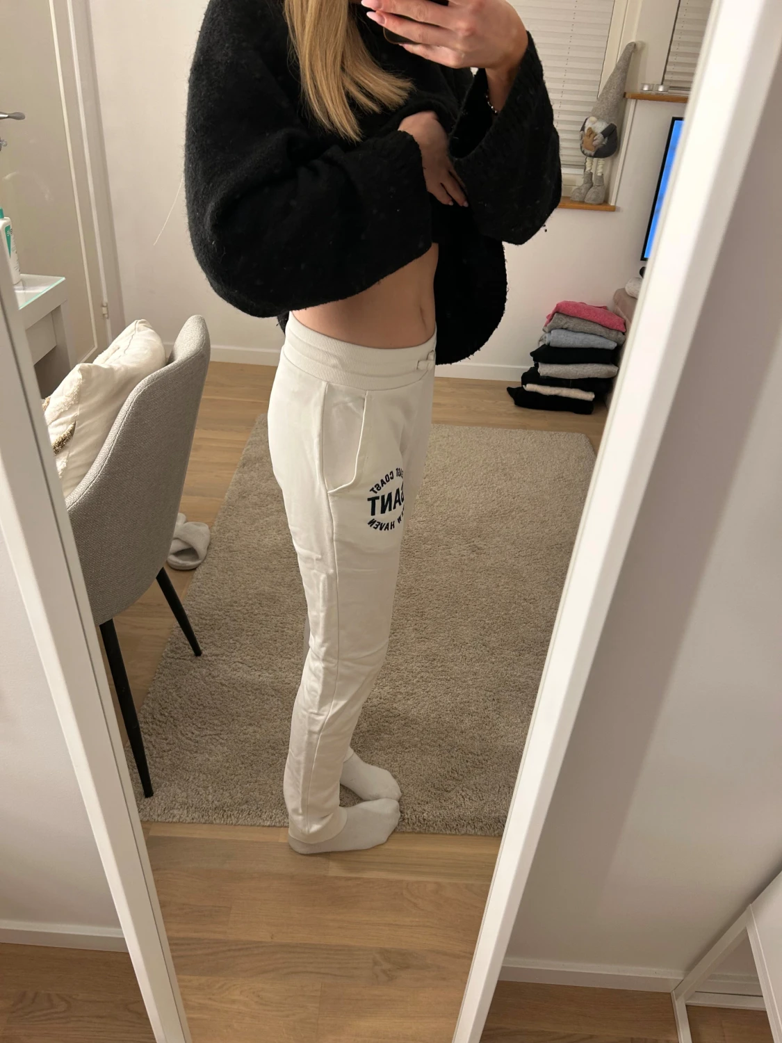 Vita mjukisbyxor från GANT med tryck - 1