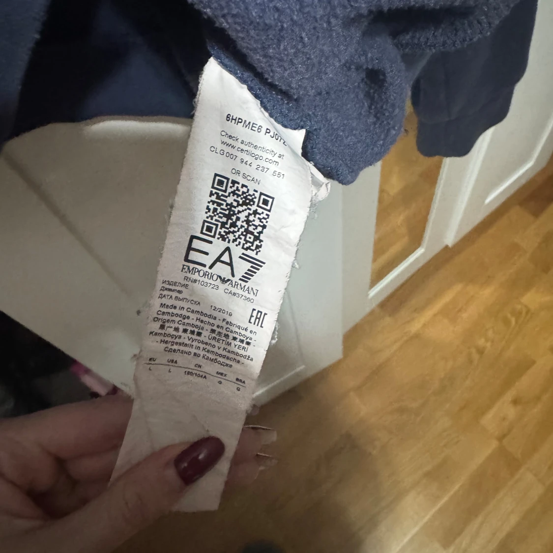 Mörkblå hoodie från Emporio Armani - 3