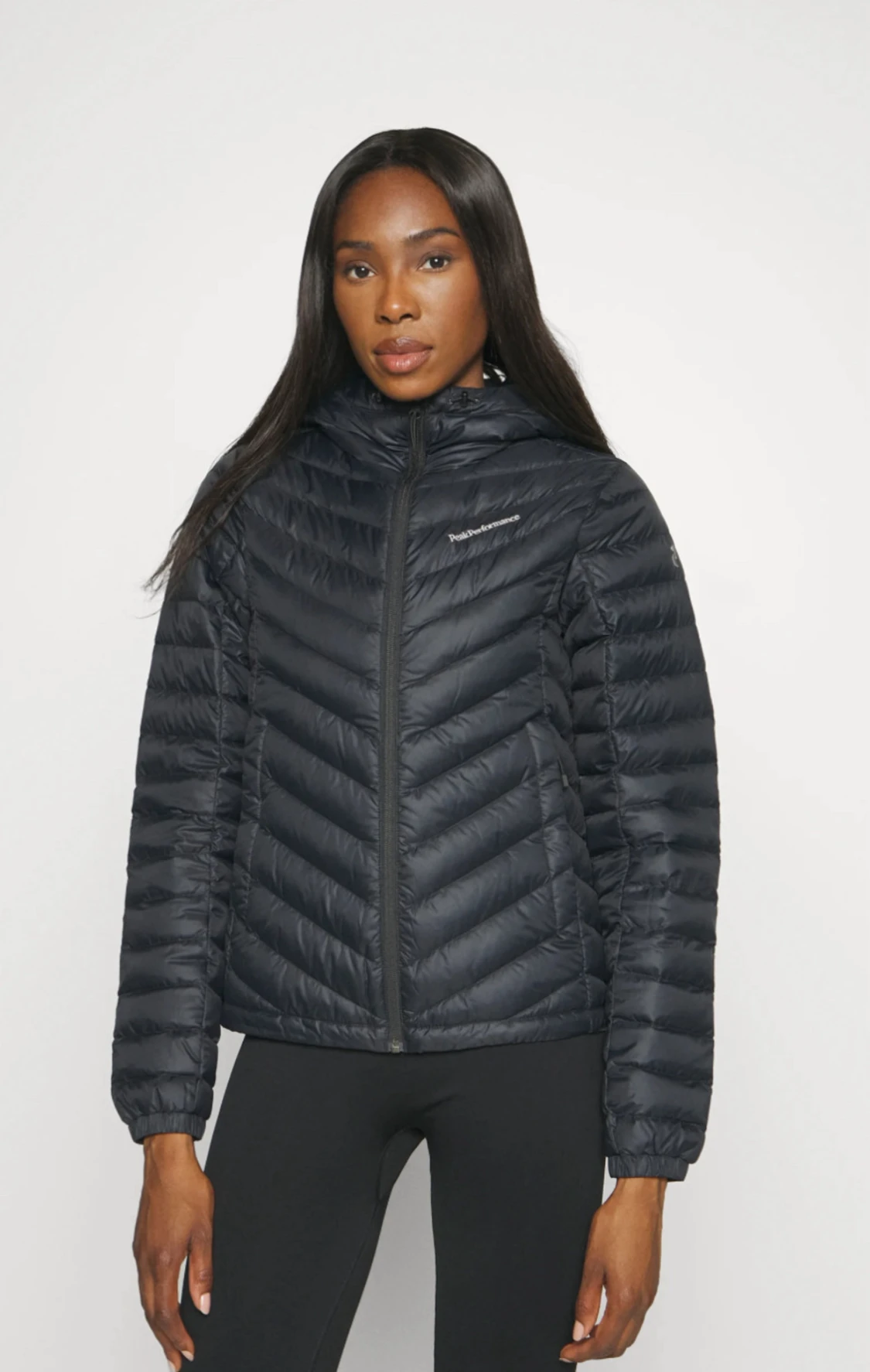 Svart dunjacka Peak Performance