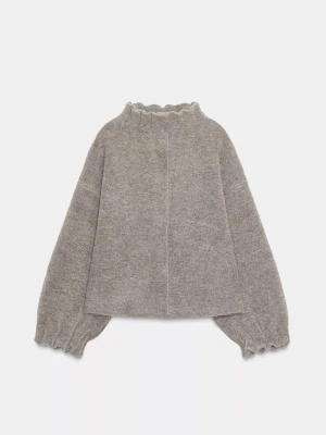 Stickad jacka  - Storlek m från Zara, helt ny! Även slutsåld 