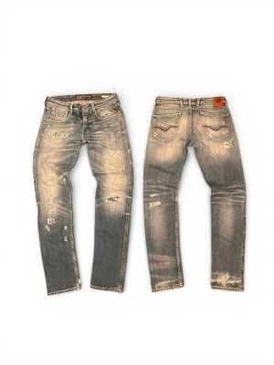 Replay anbass  - Säljer nu dessa asfeta Replay anbass med feta slitningar 