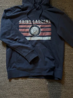 Saint Laurent hoodie - Saint Laurent hoodie storlek M. Nyskick.