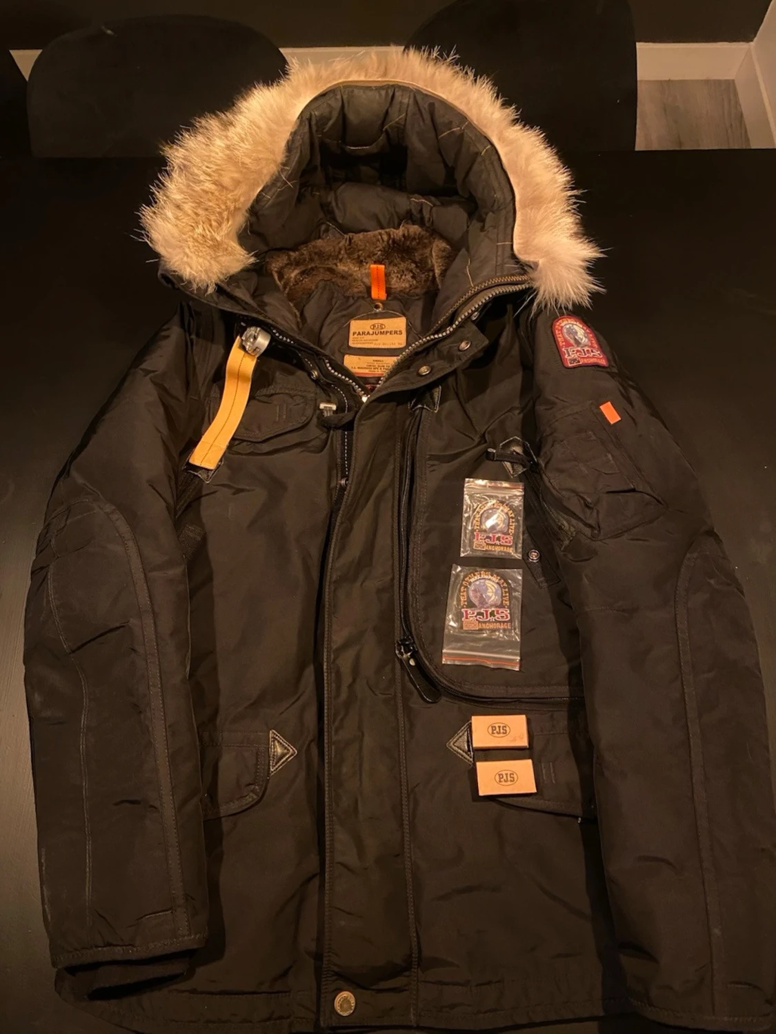 Svart parkas från Parajumpers