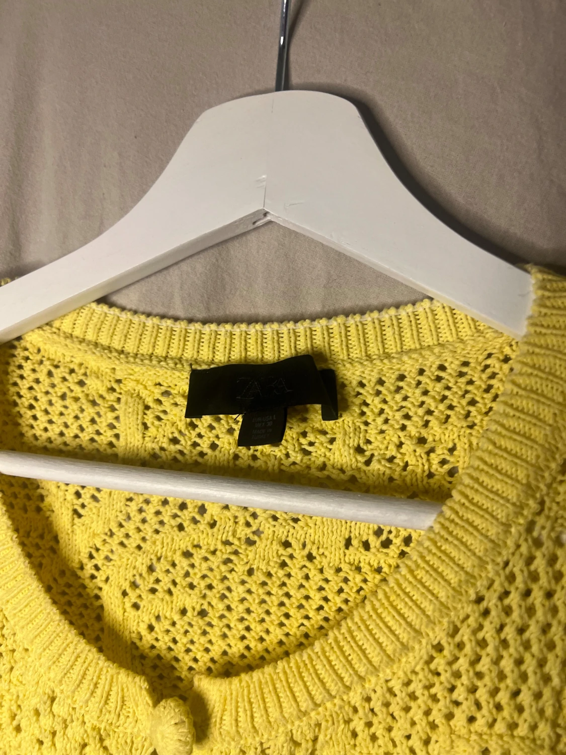 Gul stickad kofta från Zara - 1