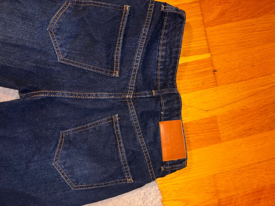 Mörkblå jeansbyxor från MAN - 3