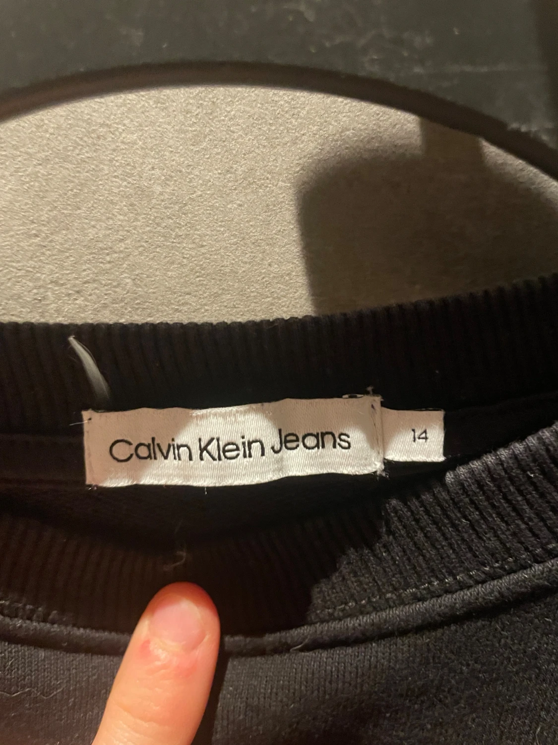 Svart sweatshirt från Calvin Klein Jeans - 3