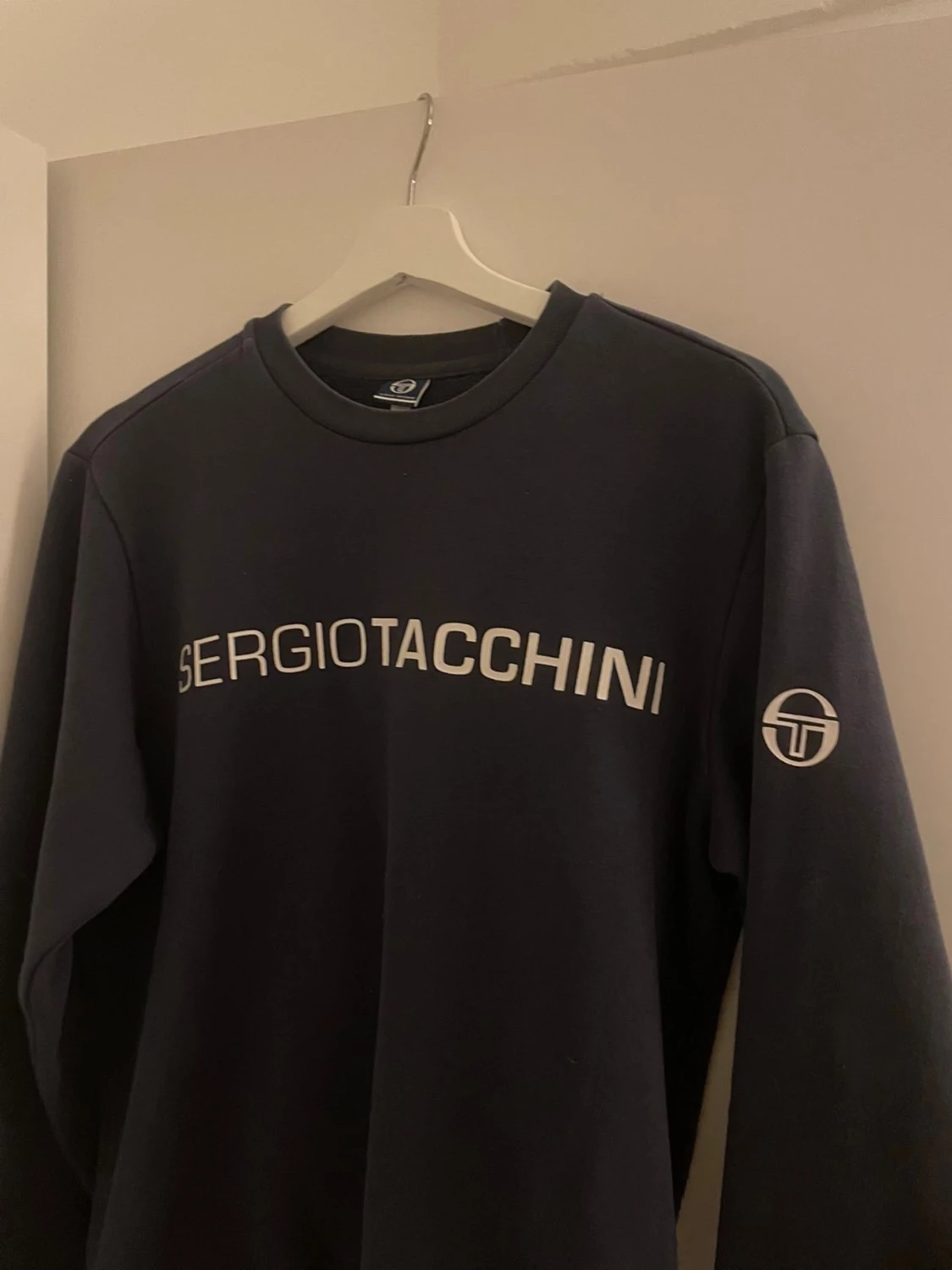 Mörkblå sweatshirt från Sergio Tacchini