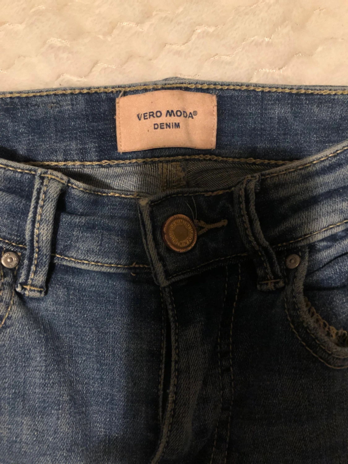 Blå bootcut jeans från Vero Moda - 3