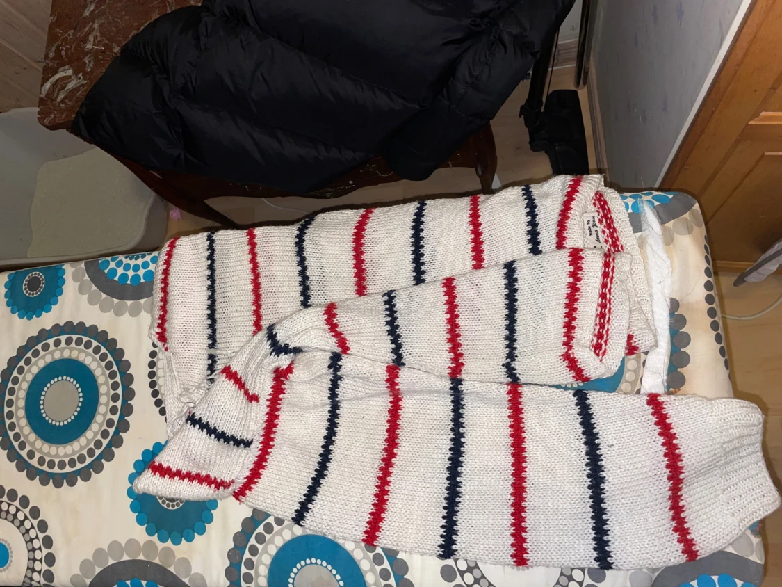 Randig stickad tröja med snörning - 2