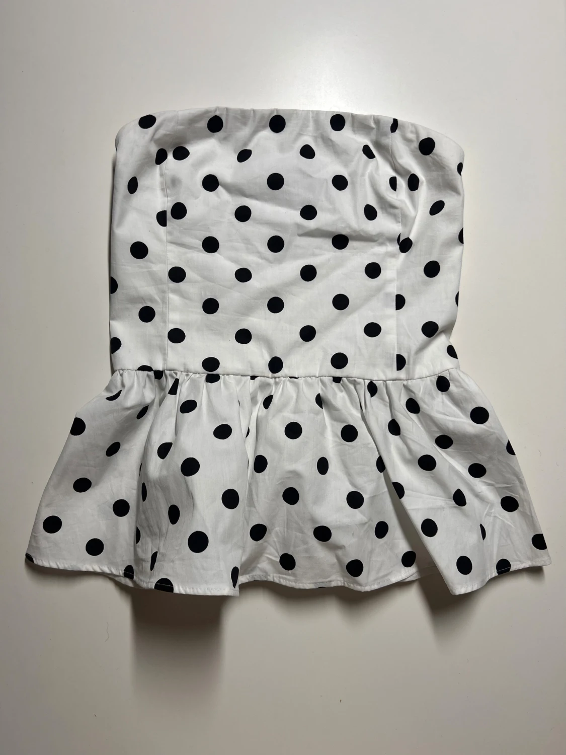 Prickig tubtopp med volang bikbok - 5