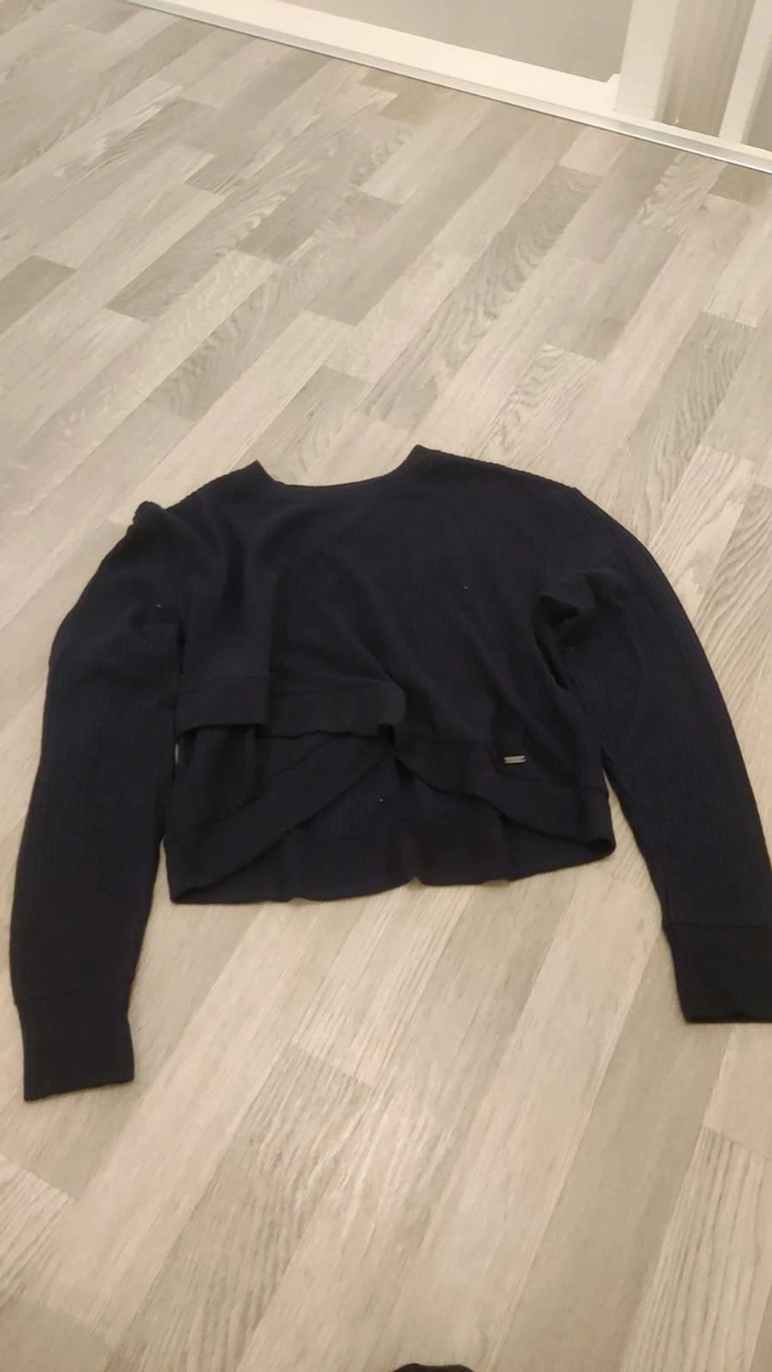 Svart stickad tröja från Hollister - 4