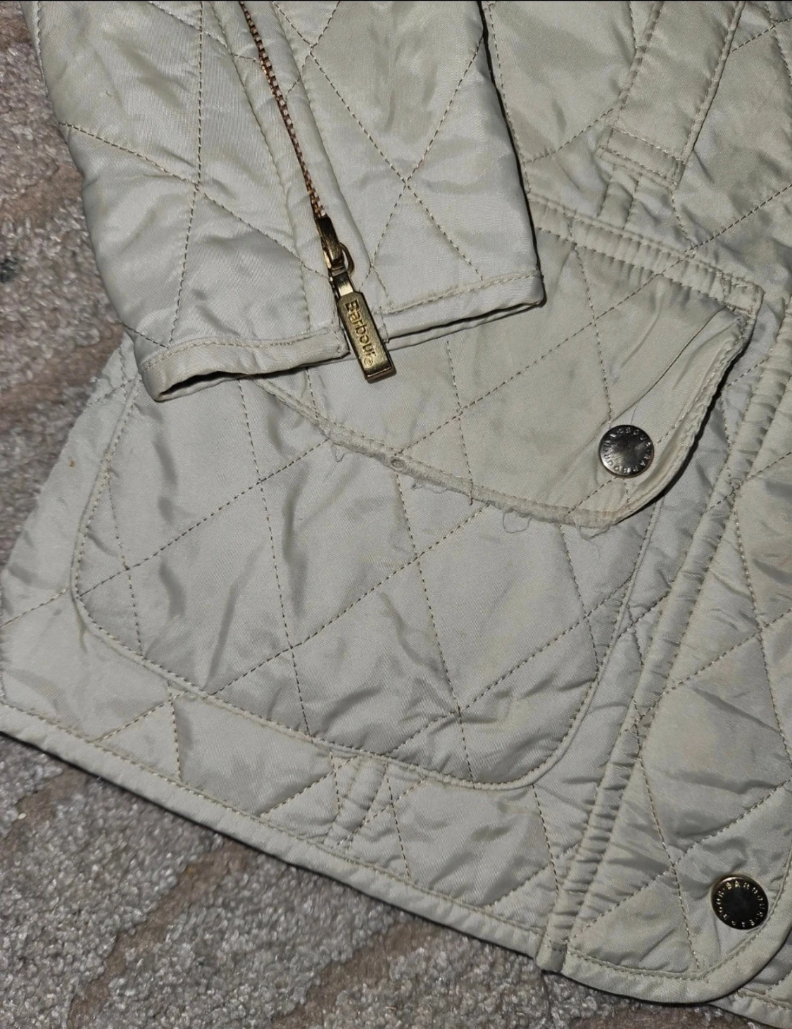 Beige quiltad jacka från Barbour - 4