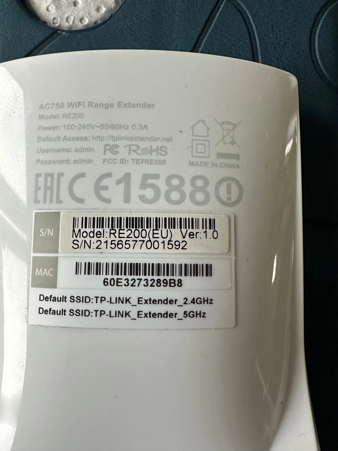 TP-Link RE200 AC750 WiFi Range Extender - 2