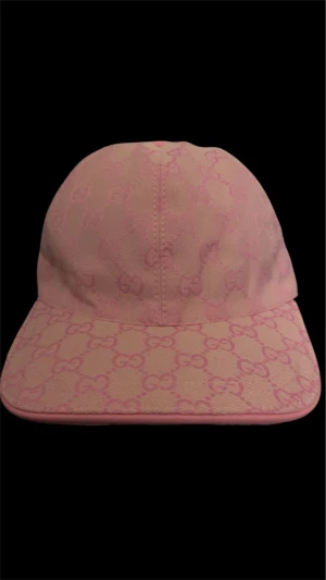 Gucci keps rosa - 10/10 skick helt ny skriv om ni har frågor!